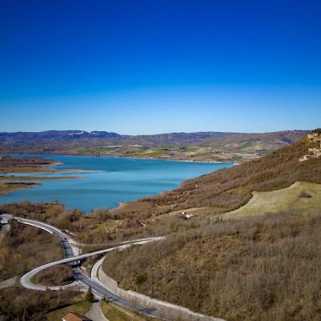 فيلا Agriturismo Caperroni Pescopagano المظهر الخارجي الصورة